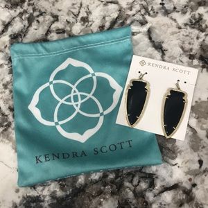 Kendra Scott Blk Gold Arrowhead Earrings